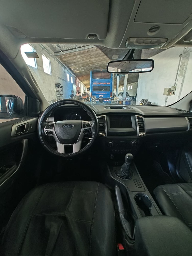 Ford Ranger DC 4x2 XLT 2.5 — foto 9